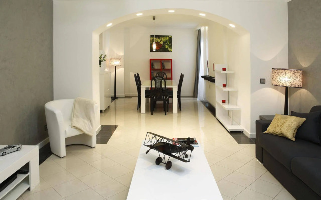 The Queen Luxury Apartments - Villa Cortina