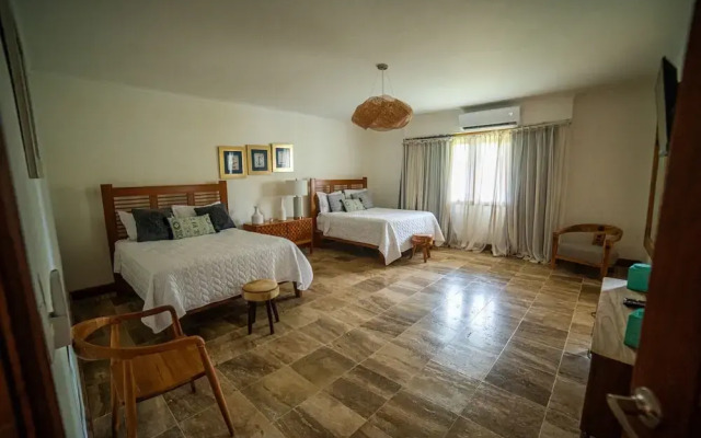 Majestic 5BR Villa w Maid Jacuzzi in Cap Cana