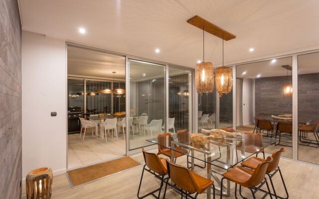 La Maison by White Exclusive Suites Villas