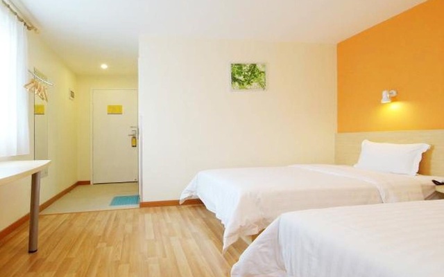 7 Days Inn Dongguan Shijie Jiarong Shopping Plaza – Guest Rooms – Dongguan