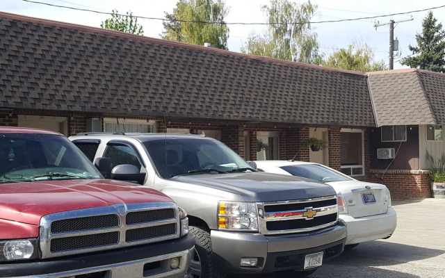 Trails End Motel
