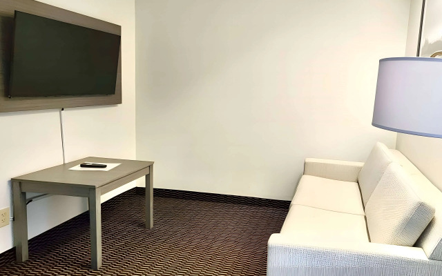 Ramada by Wyndham Columbia