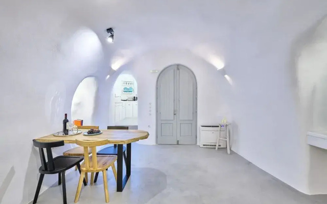 Cave Suite Oia