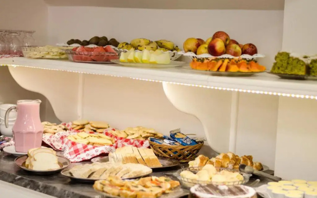 Dona Adélia Hotel e Restaurante