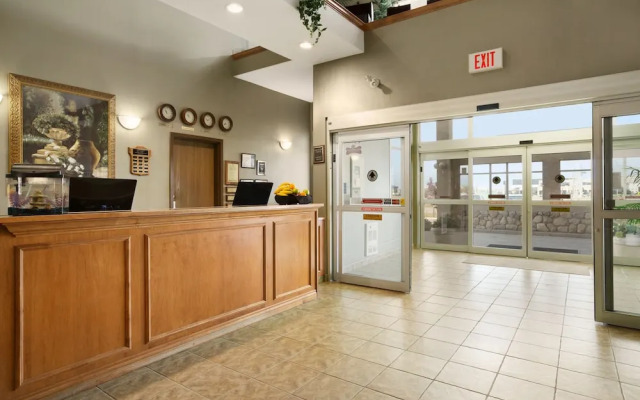 Ramada Clairmont/Grande Prairie