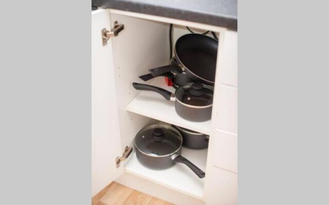 Brynglas Newport flat sleeps 8 - Mycityhaven