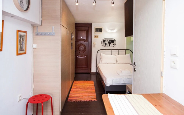 Cozy studio in keramikos