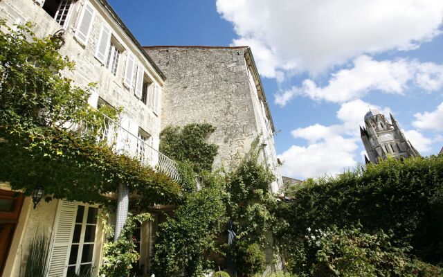 La Porte Rouge - The Red Door Inn Chambres d'Hotes