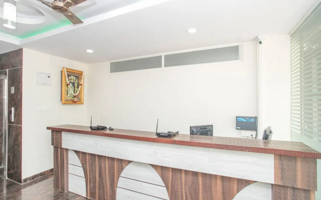 OYO 13596 Akshaya Residency