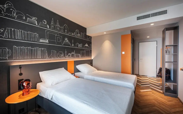 LOGINN Hotel Köln Airport