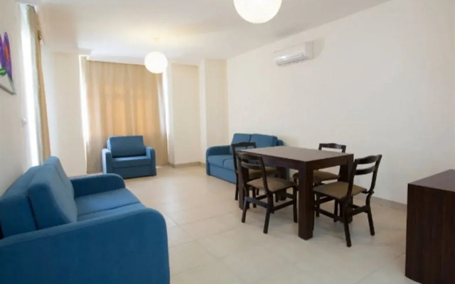 Side Suite Hotel