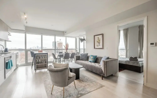 GLOBALSTAY Modern Sonic Way Condos