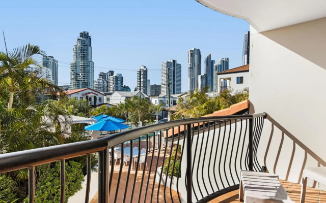 Chevron Palms Holiday Apartments by Gold Coast Premium