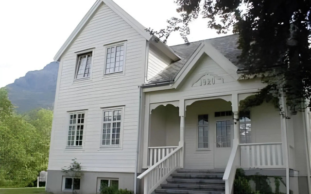Hardanger Hostel B&B