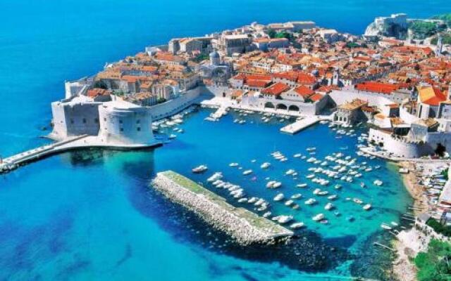 Old Town Charm Apartment