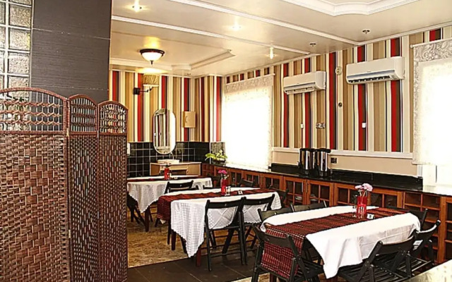 The Carlton Gate Hotel