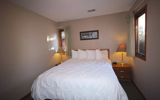 Streamside on Fall River