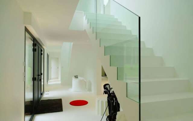 House ZYX