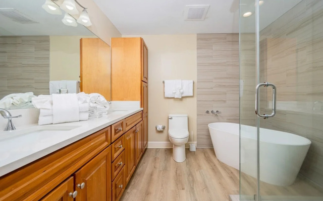 Phoenix Ix 907 2 Bedroom Condo