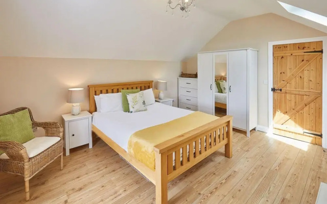 Host Stay Holly Brook Barn