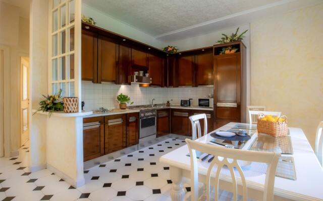 Three-room apartment with sunrise view from the sea-Mare In Vista