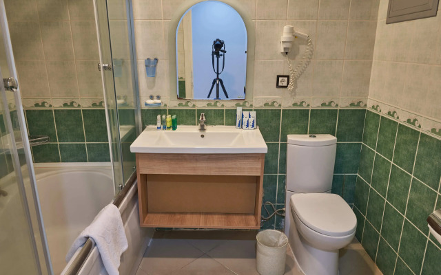 Eliz Thermal Convention Center