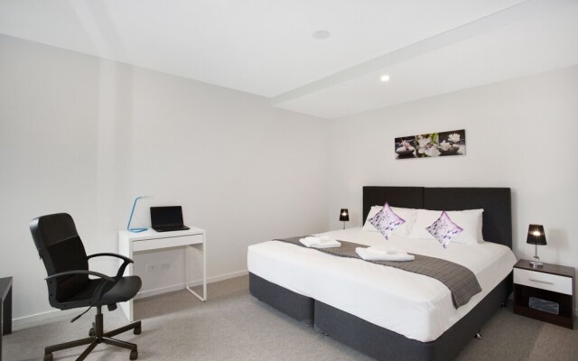 Astra Apartments Carlton