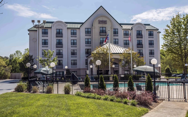 Comfort Suites Hanes Mall