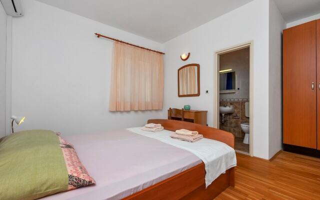 Ruzi - Family and Friends - A1