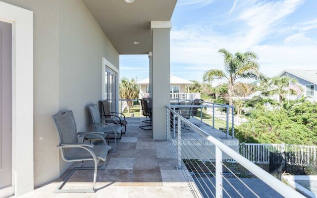 Augustine Sunset Holiday Home