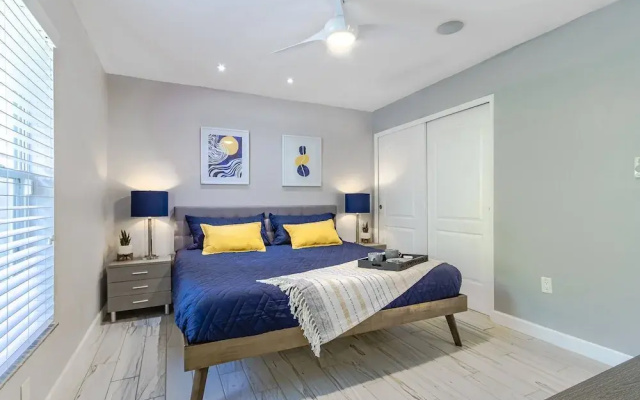 Fruit & Wine Saltwater Pool Home