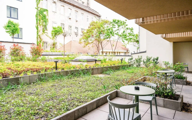 limehome Budapest Mosonyi u. 4