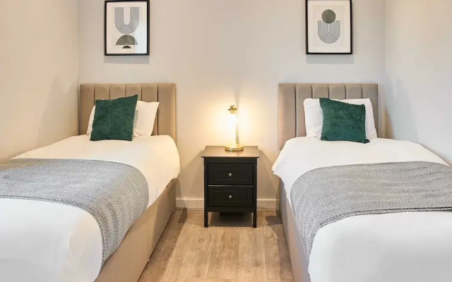 Host Stay Mariposa Waterloo