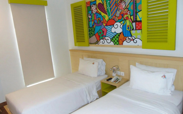 MaxOneHotels.com @ Kramat