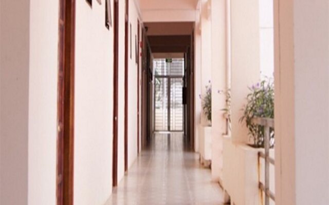 Ngan Hang Hotel