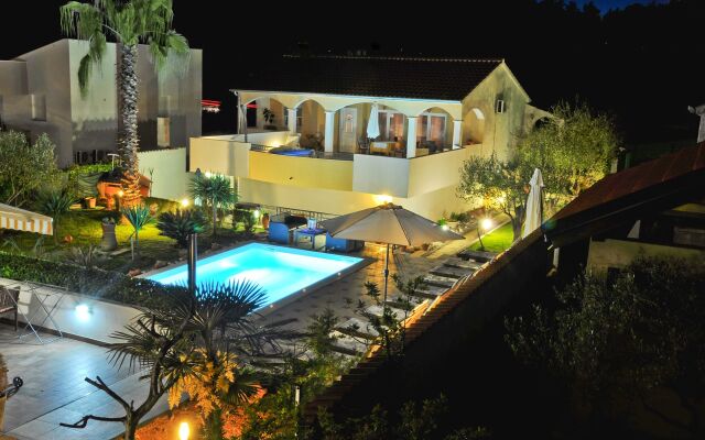 Villa Vanilla with Heated Pool