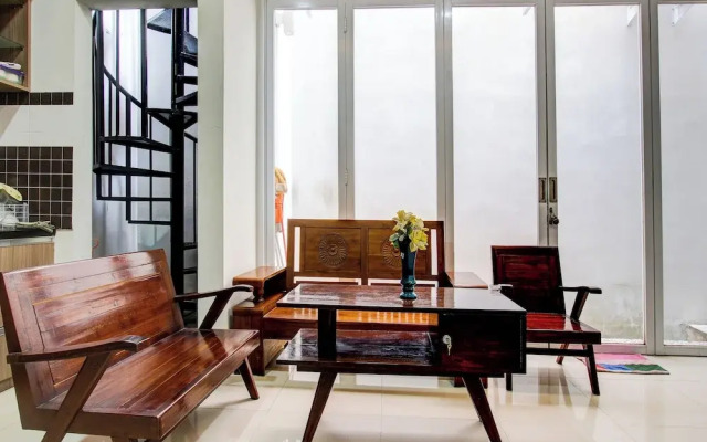 OYO 92479 Pasadena House