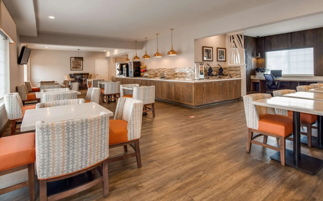 Best Western Plus Bayshore Inn