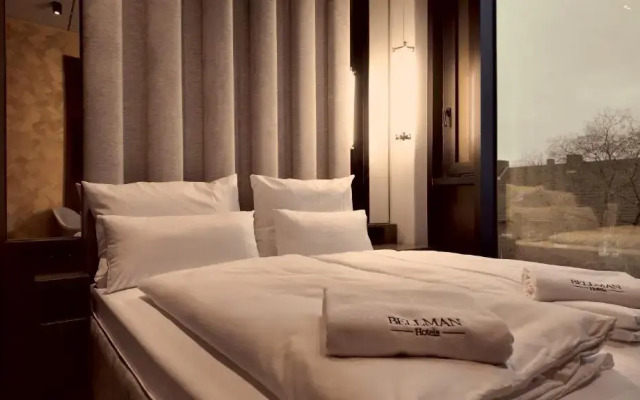 Bellman Hotel
