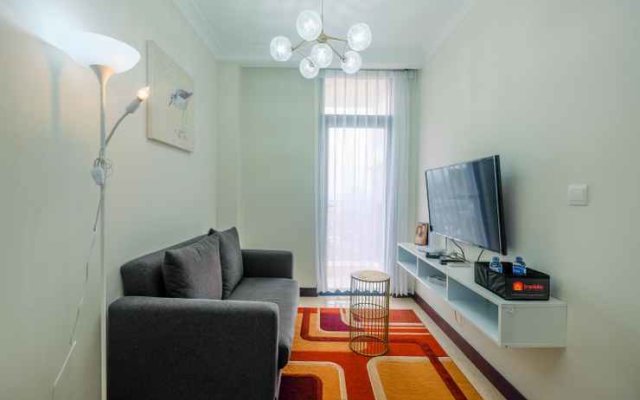 Comfy 1BR at Permata Hijau Suites Apartment with City View By Travelio