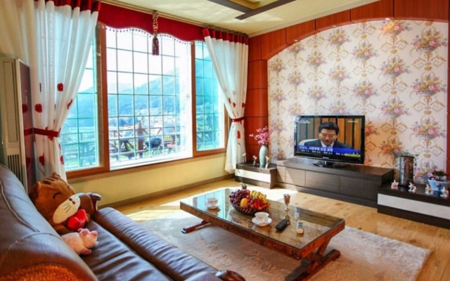 Geojedo White Pension