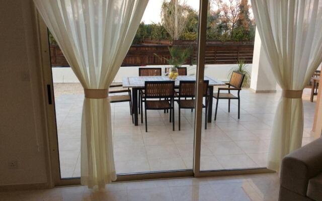 Dream House Latchi Villa