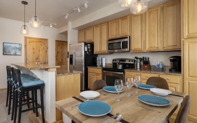 Trailhead Lodge One Bedroom 801 Condo by RedAwning