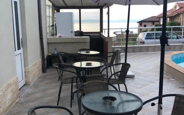 Perla Beach