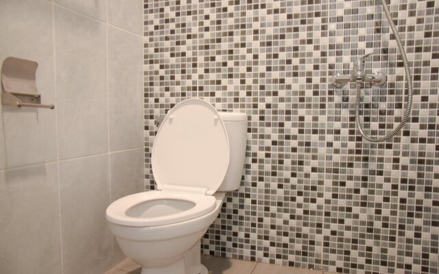 RedDoorz Plus near UNIMED Medan
