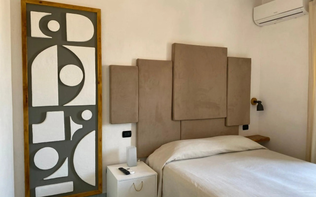 Black Market Hotel