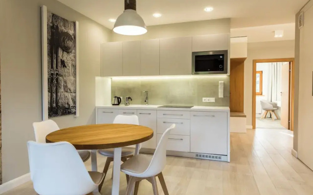 Royal Hill Residence