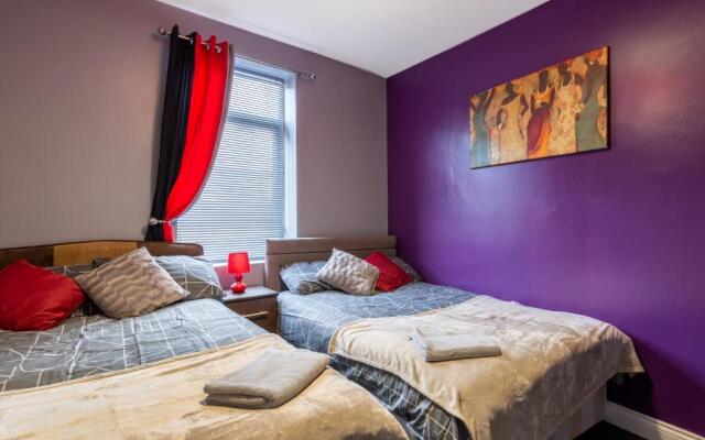 Stockton Town Centre Spacious Apartment free parking and wifi