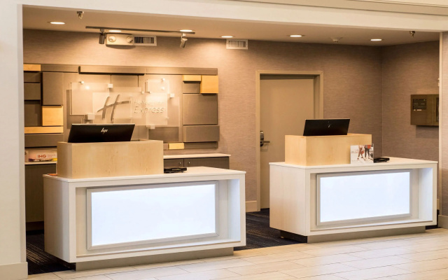 Holiday Inn Express Columbus-Dublin by IHG
