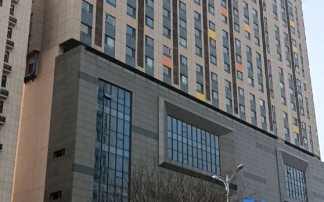 Sutian Homestay (Yuncheng Dongxing Upward Plaza)